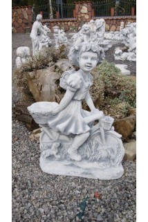 Dziewczynka na rowerze