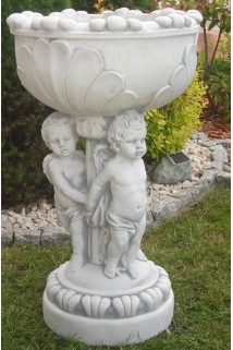 Antyczny wazon z aniołami