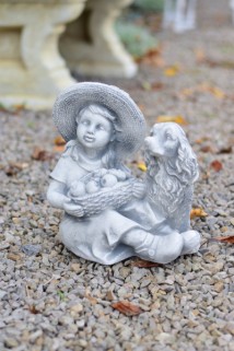 Dziewczynka z pieskiem